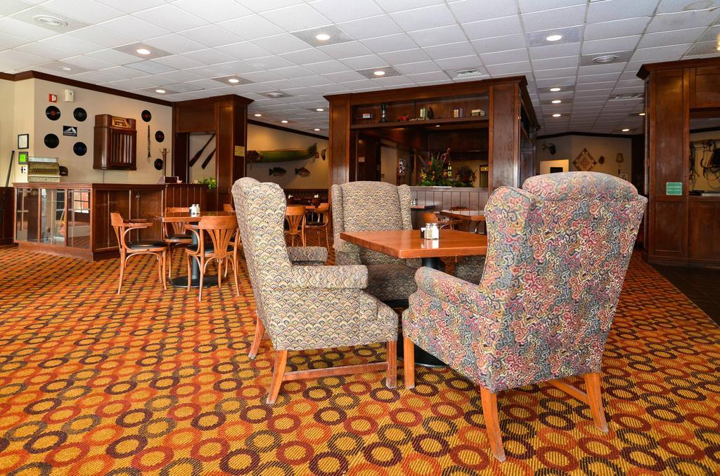 Red Lion Hotel Фармингтон Ресторан фото